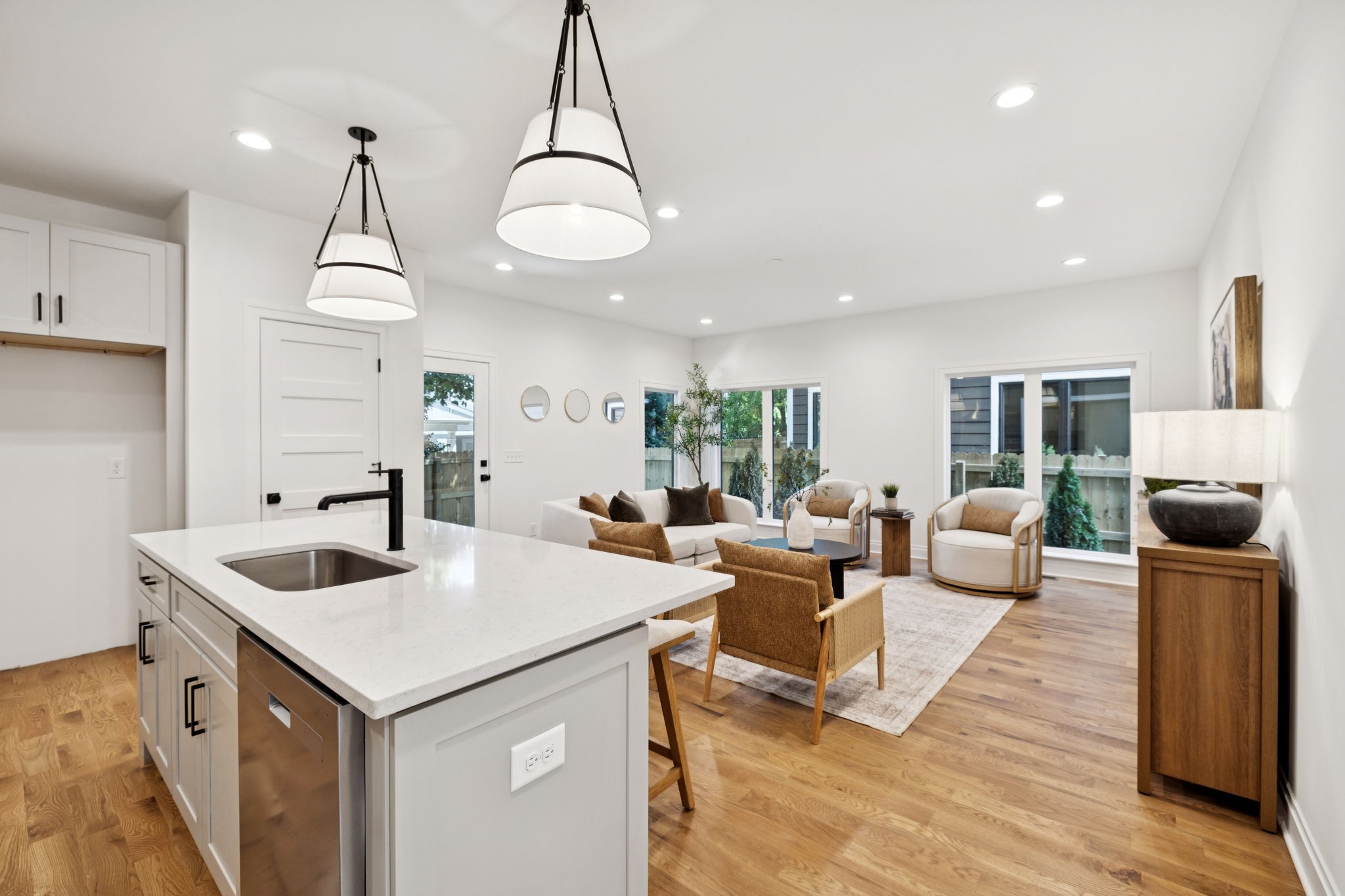 4D Belle Forrest Ave