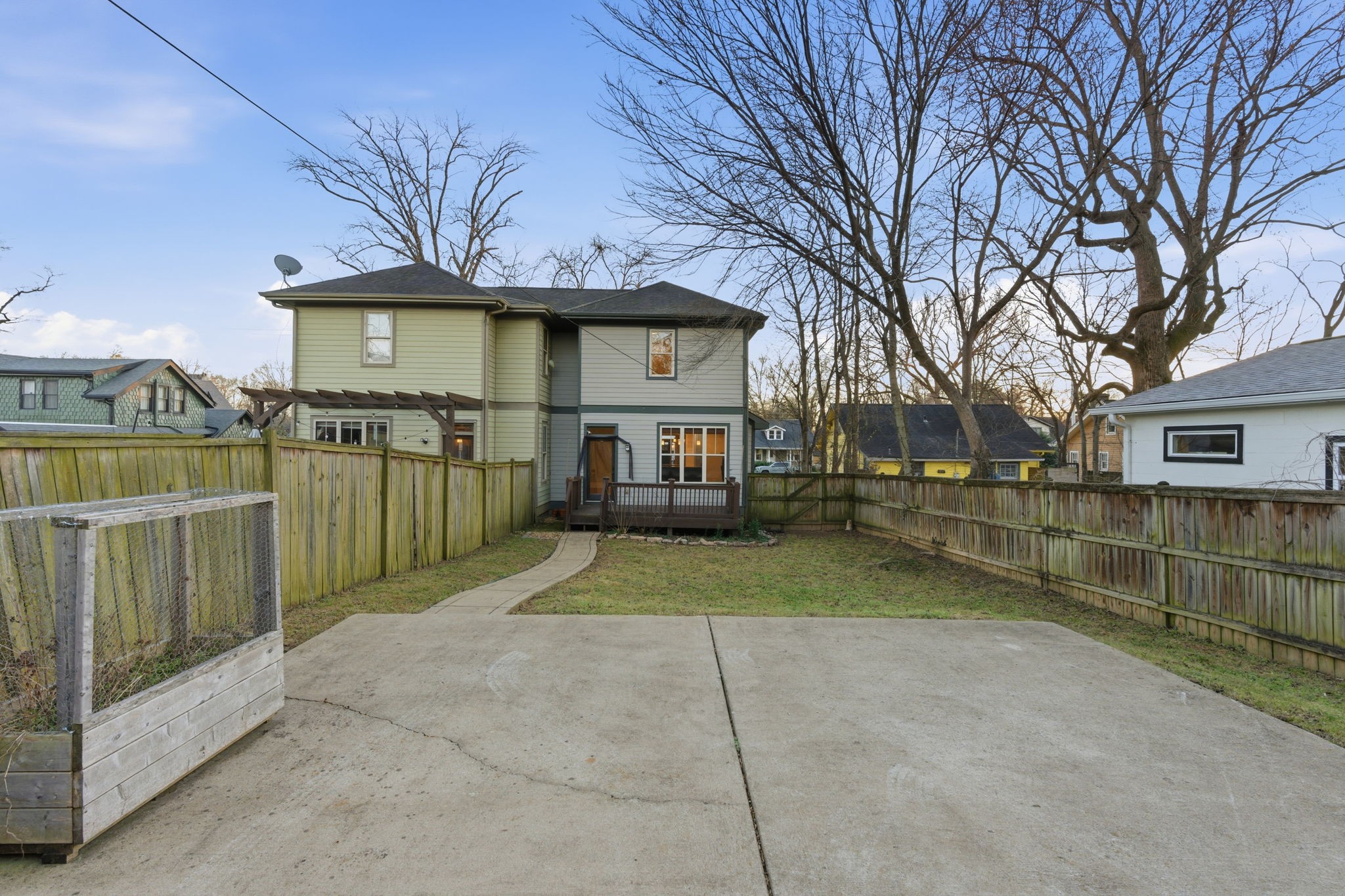 1601 Douglas Ave Unit: A