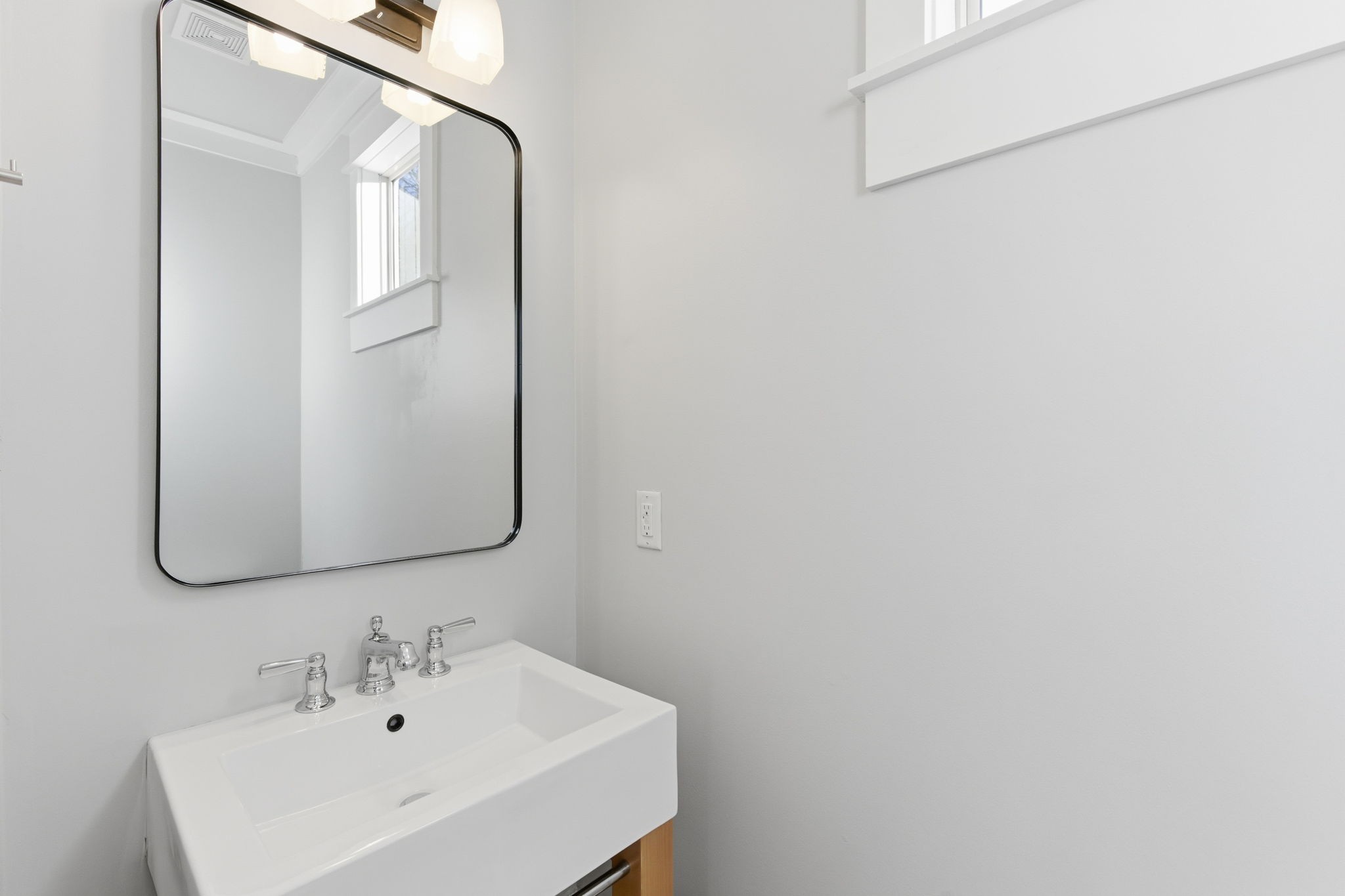 1601 Douglas Ave Unit: A