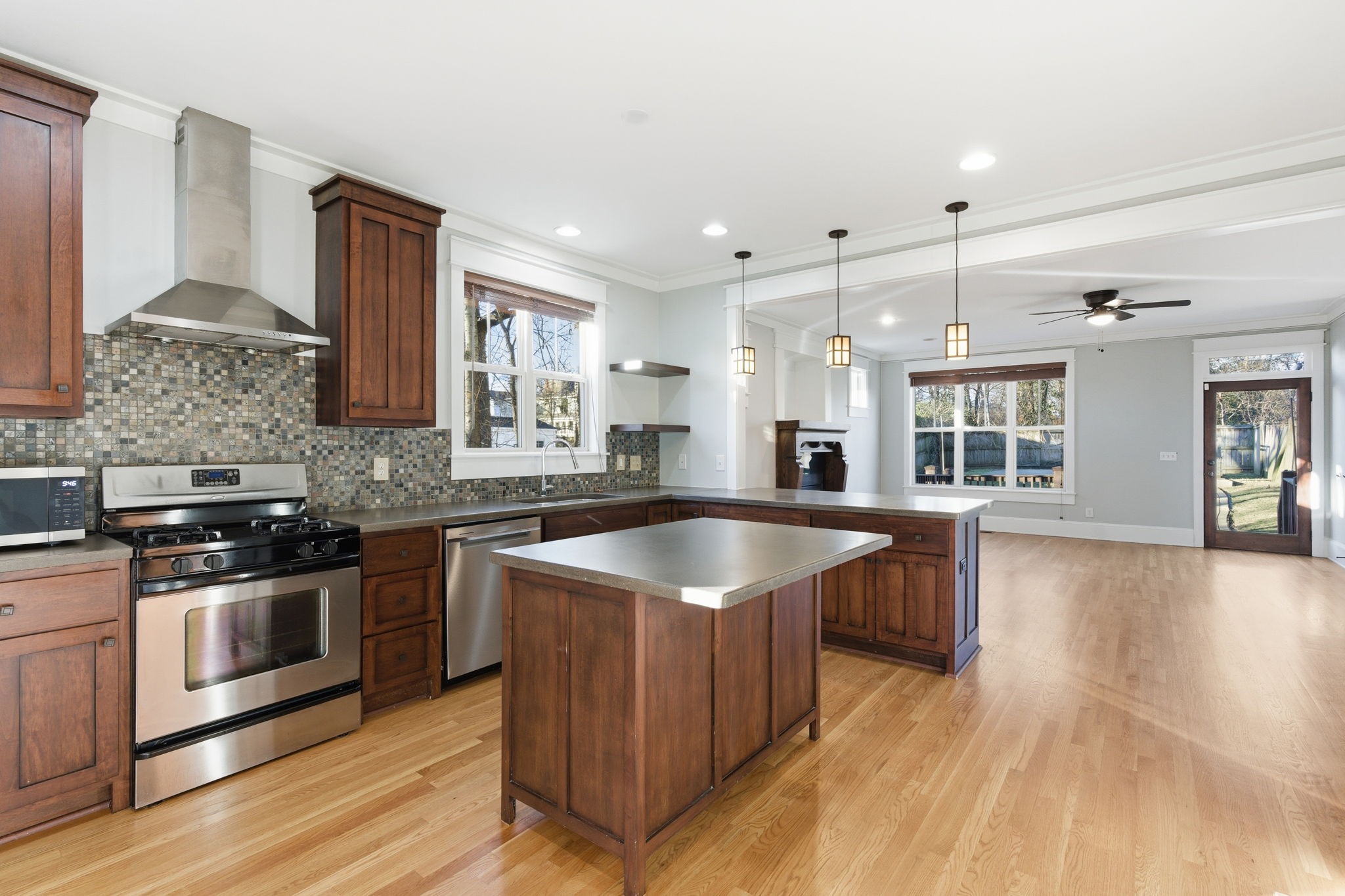 1601 Douglas Ave Unit: A