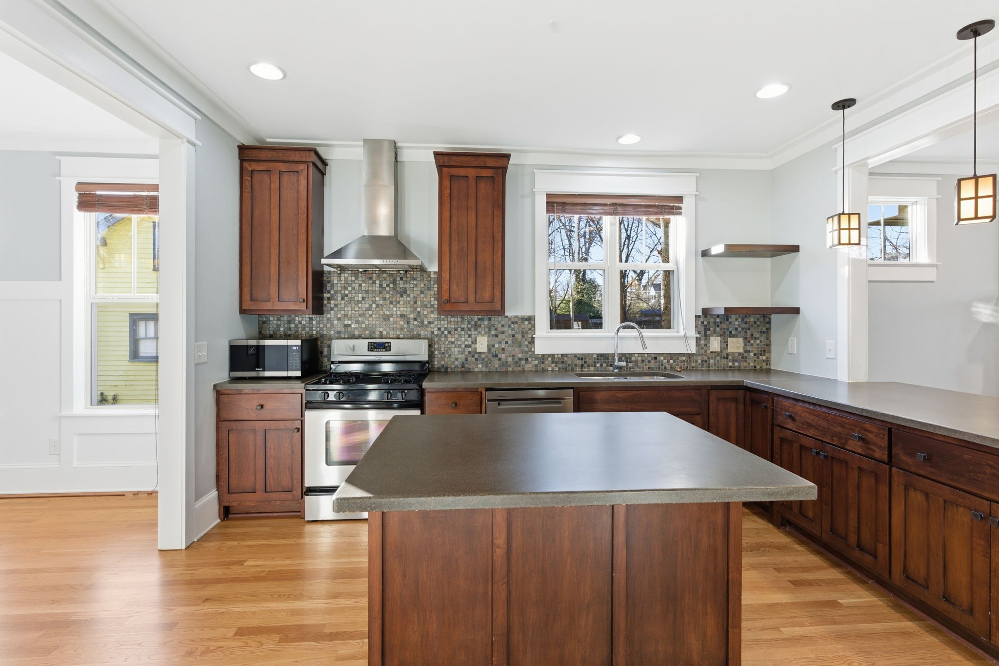 1601 Douglas Ave Unit: A