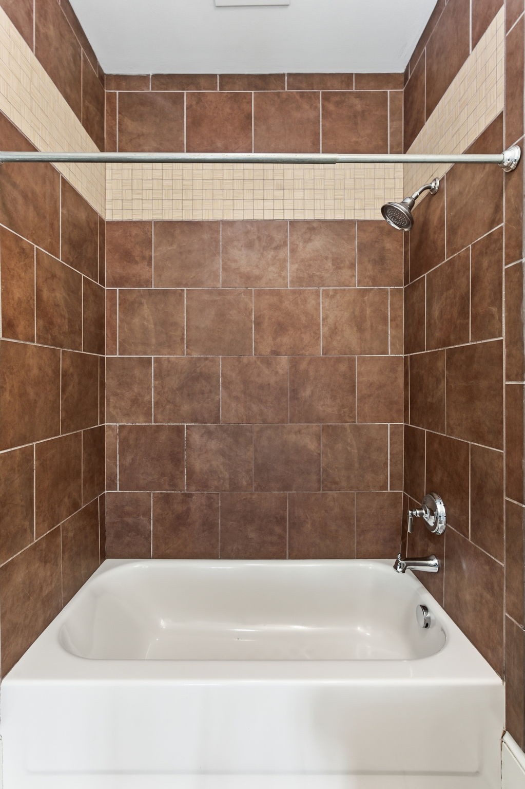 1601 Douglas Ave Unit: A