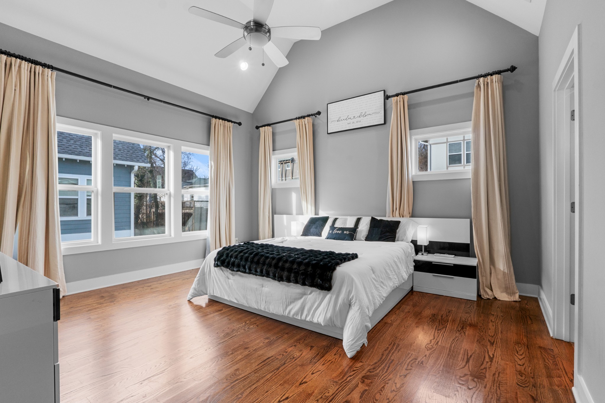 111 Creighton Ave Unit: A