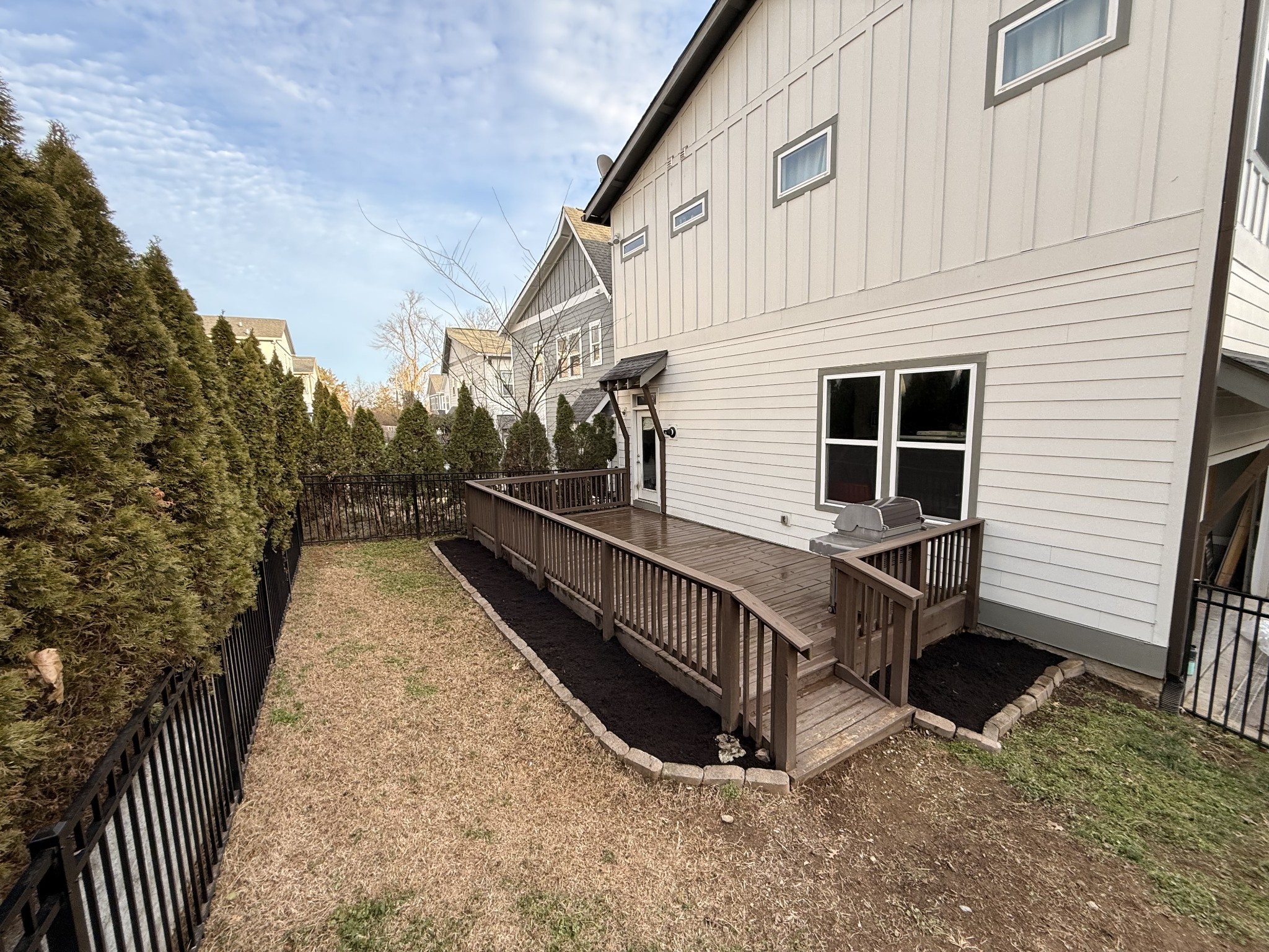 111 Creighton Ave Unit: A