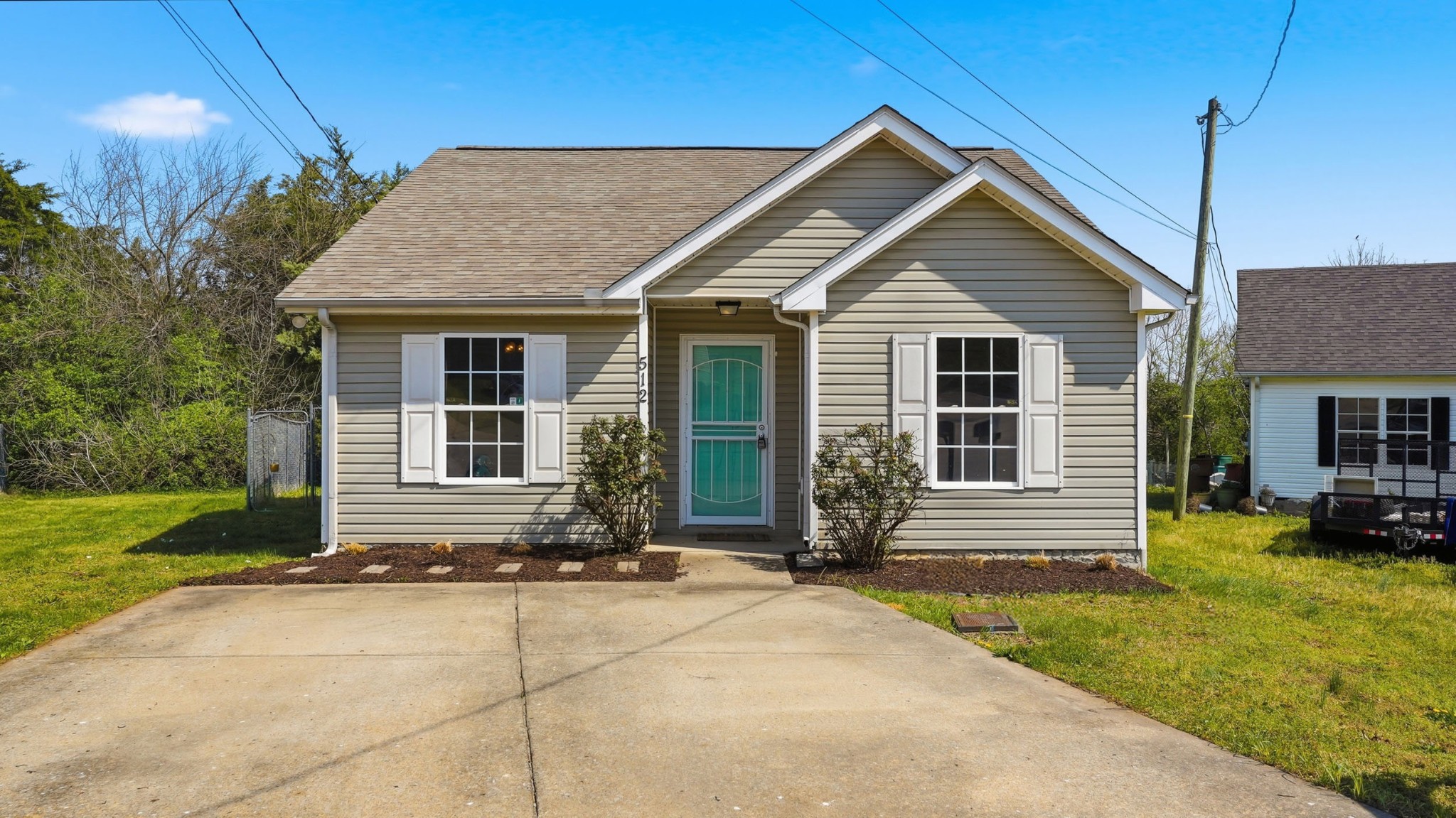 512 Longleaf Ct