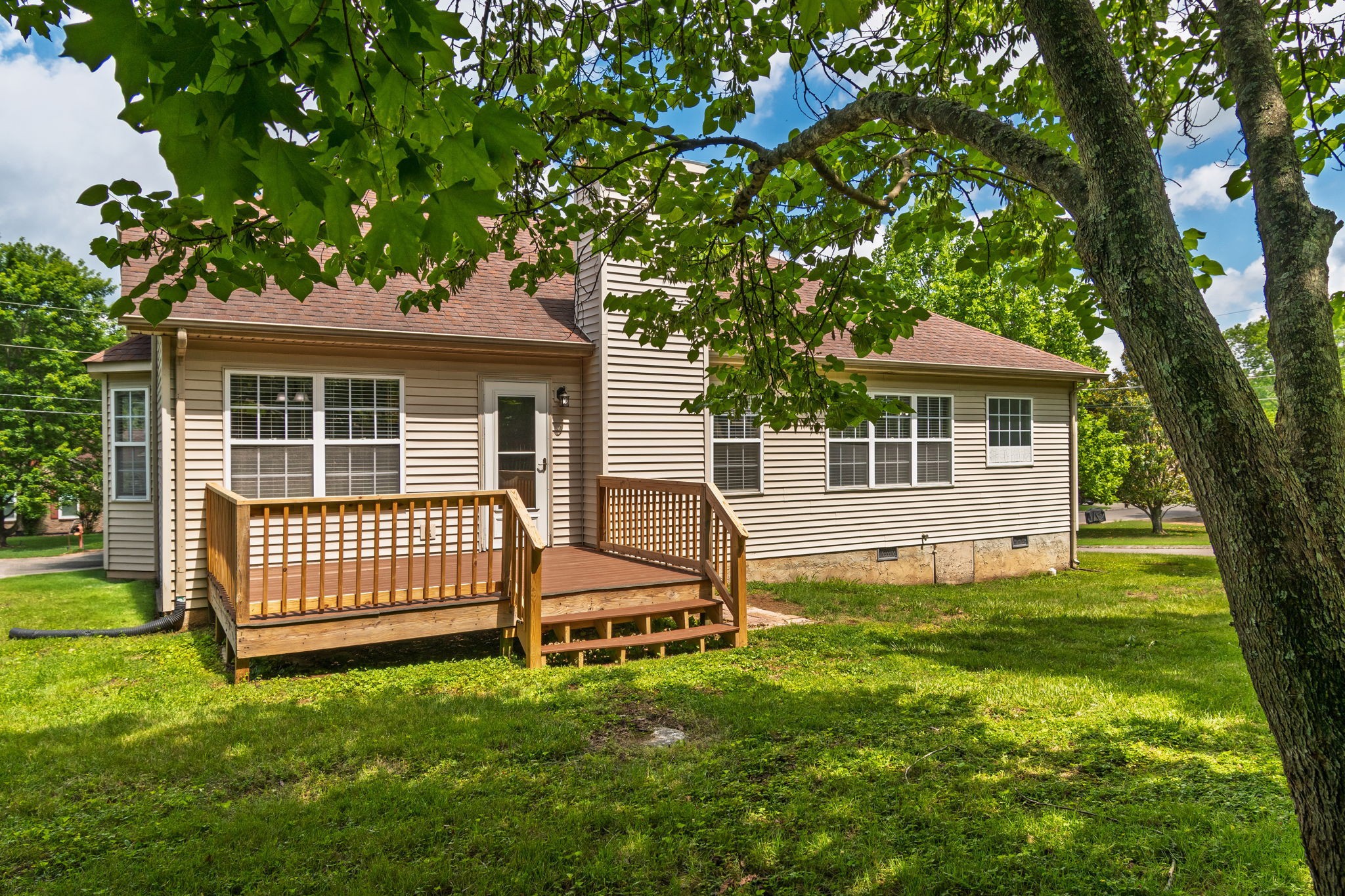 908 Celeste Ct