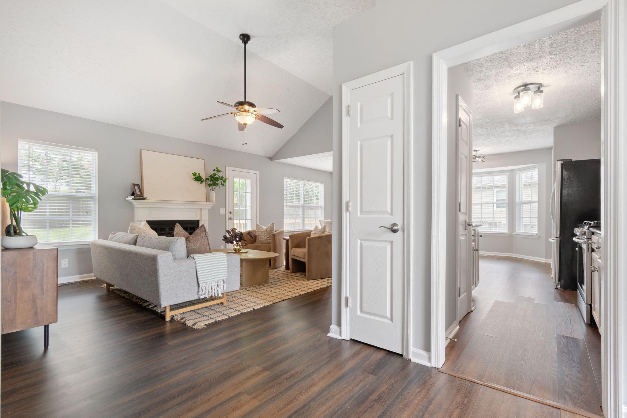 908 Celeste Ct