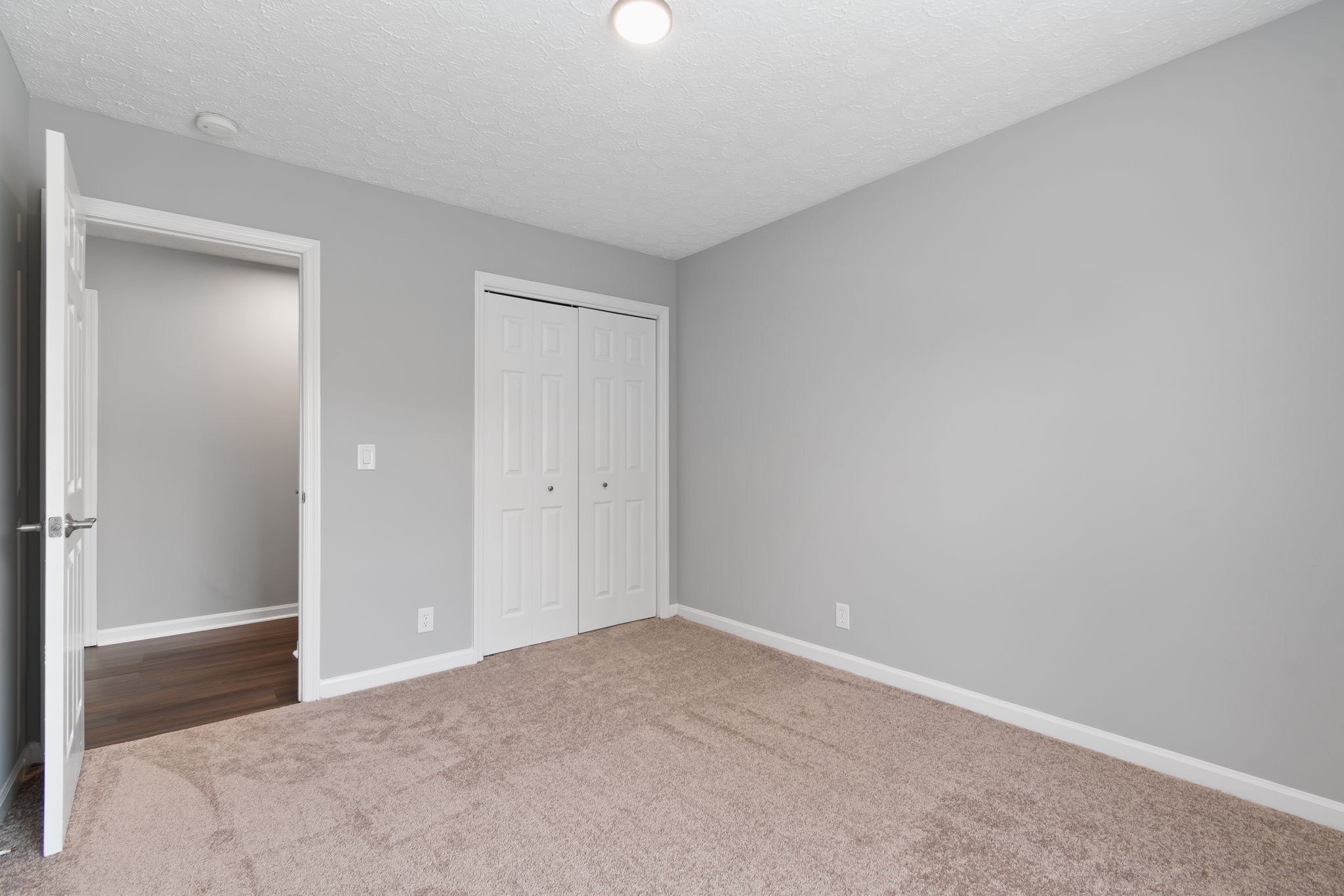 908 Celeste Ct