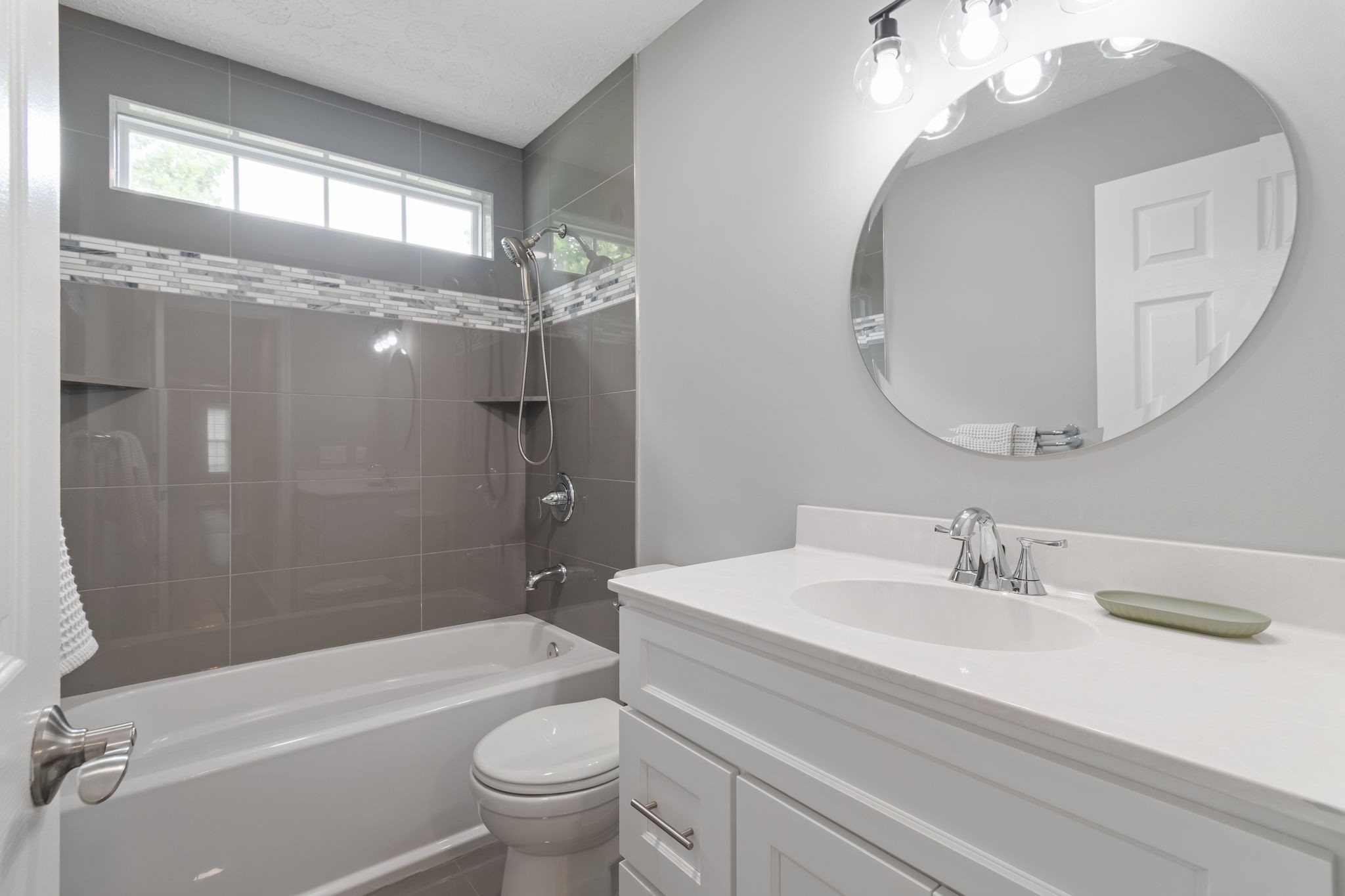 908 Celeste Ct