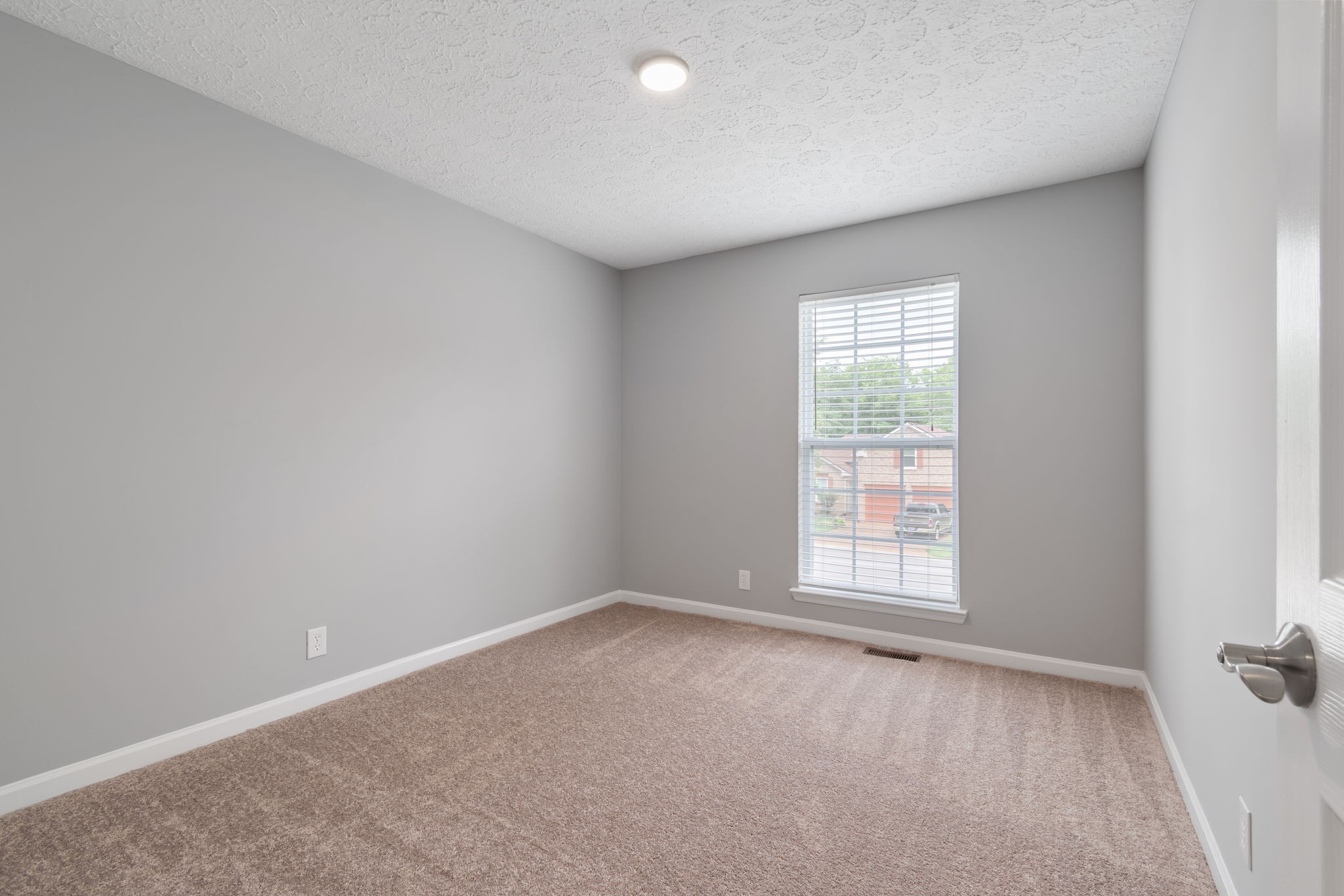 908 Celeste Ct