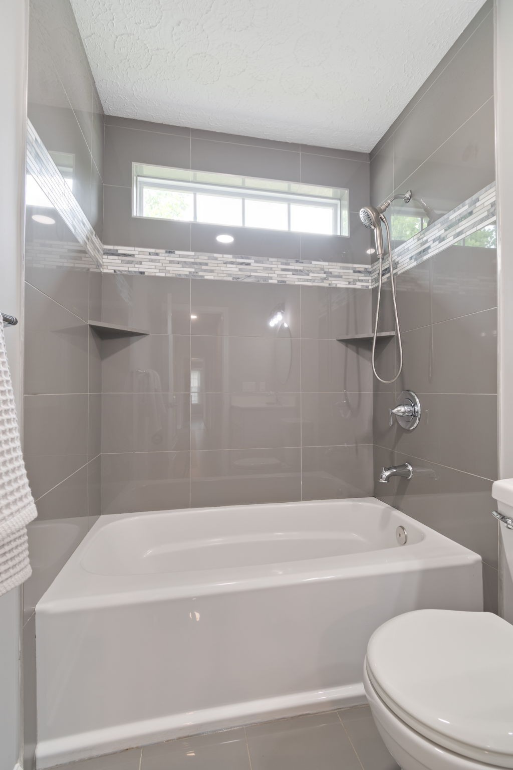 908 Celeste Ct