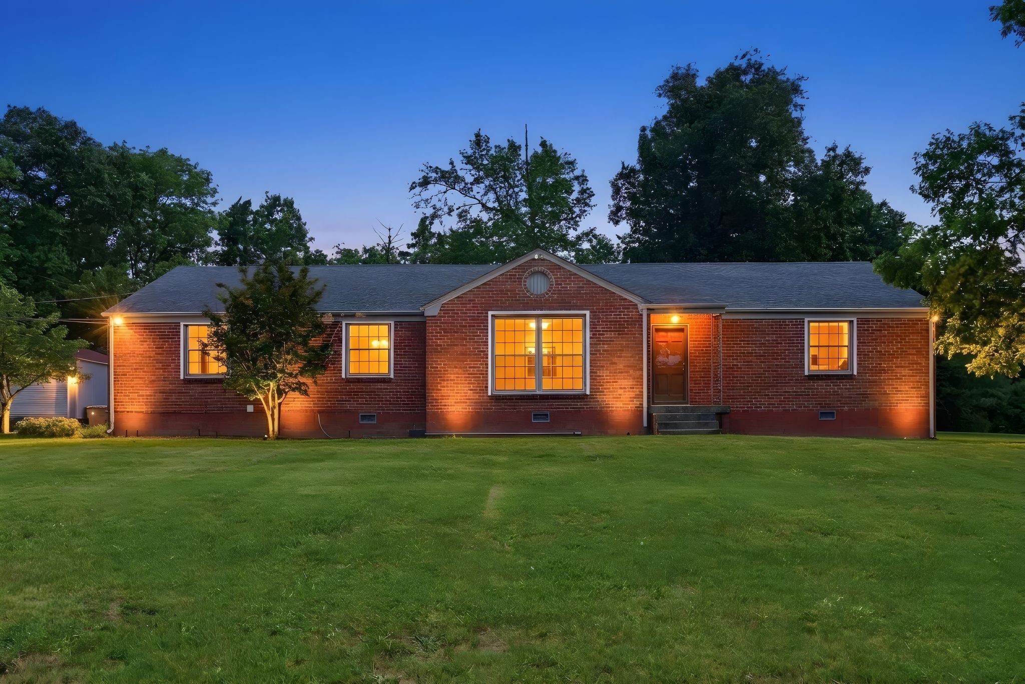 220 Linda Ln