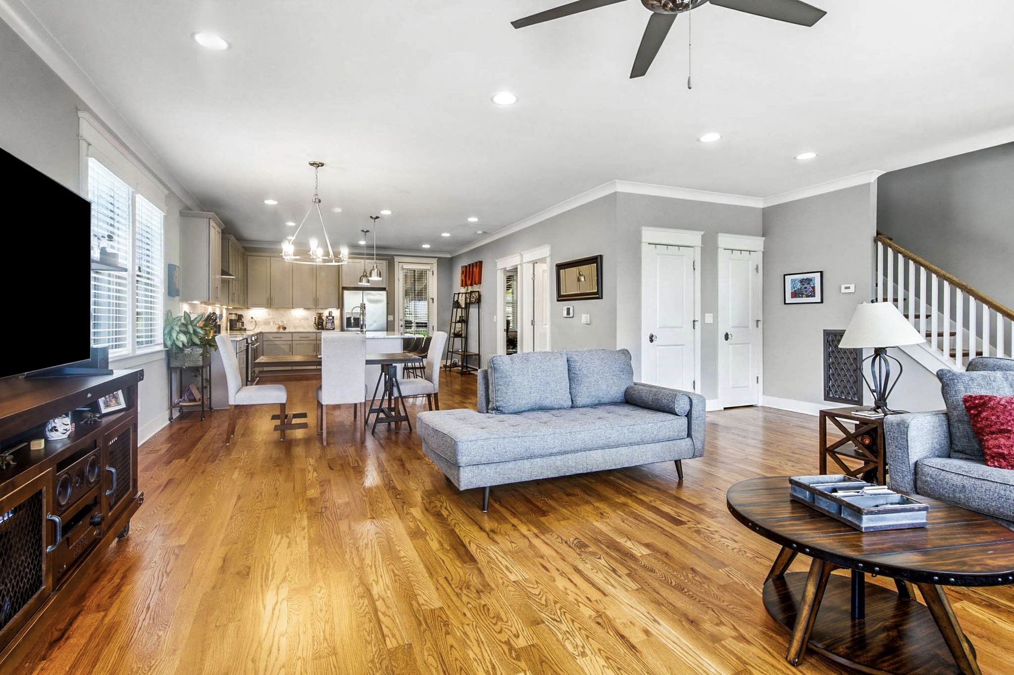 2507B Solon Dr