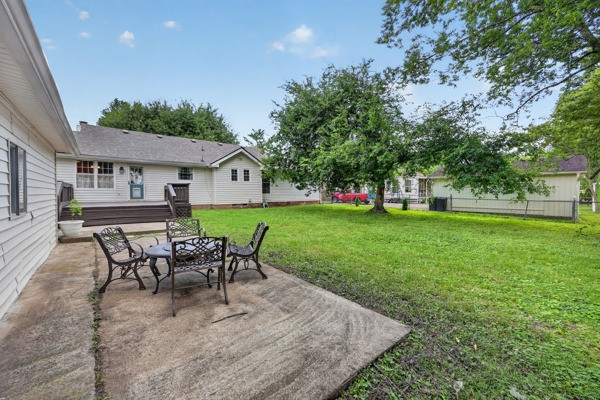 326 Raindrop Ln