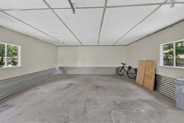 326 Raindrop Ln