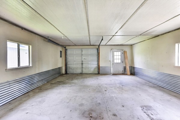 326 Raindrop Ln