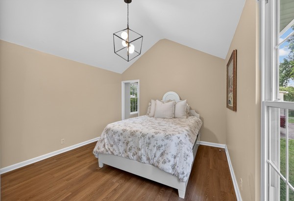 326 Raindrop Ln