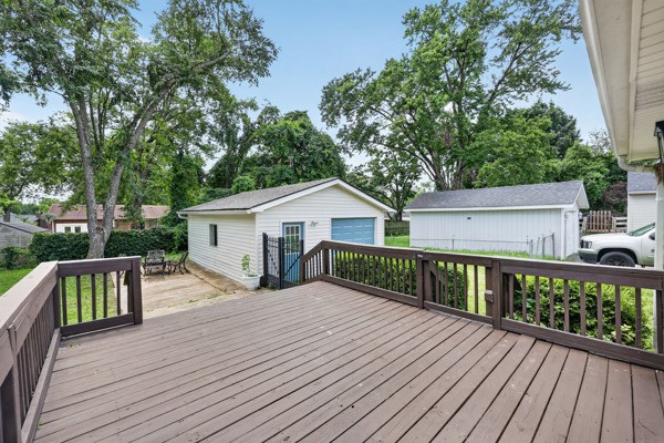 326 Raindrop Ln