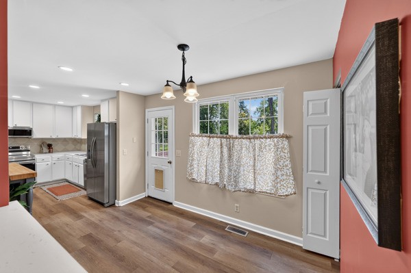 326 Raindrop Ln
