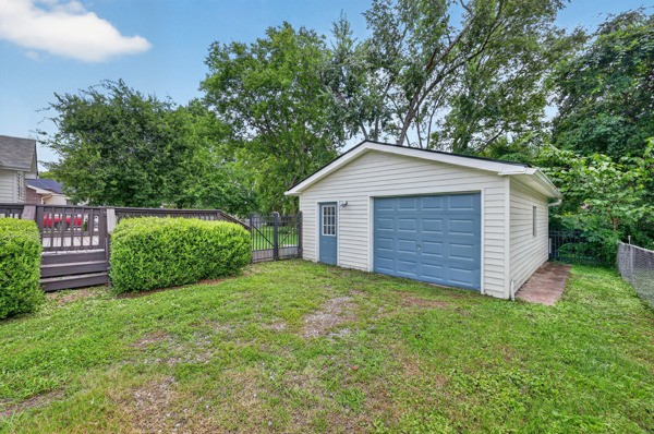 326 Raindrop Ln