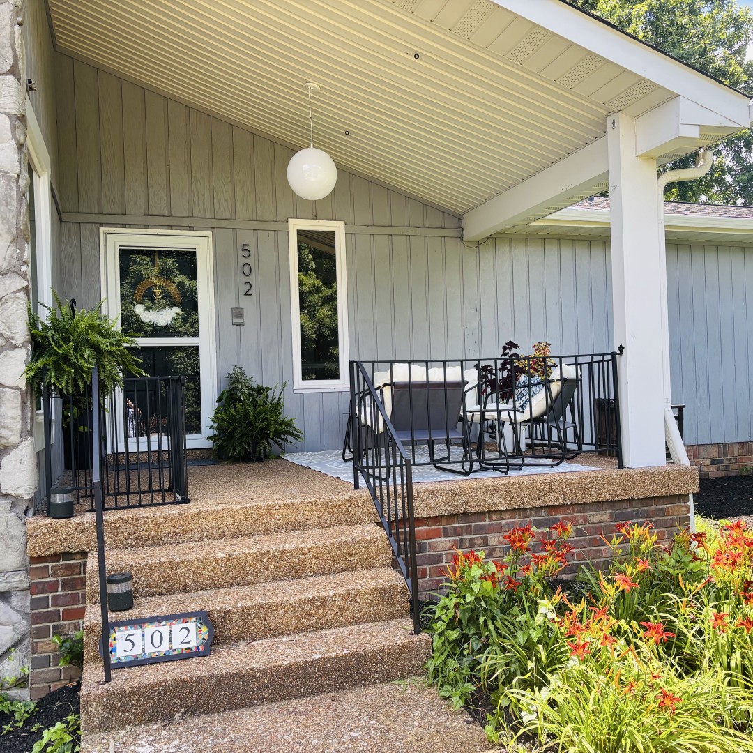 502 Hillwood Dr