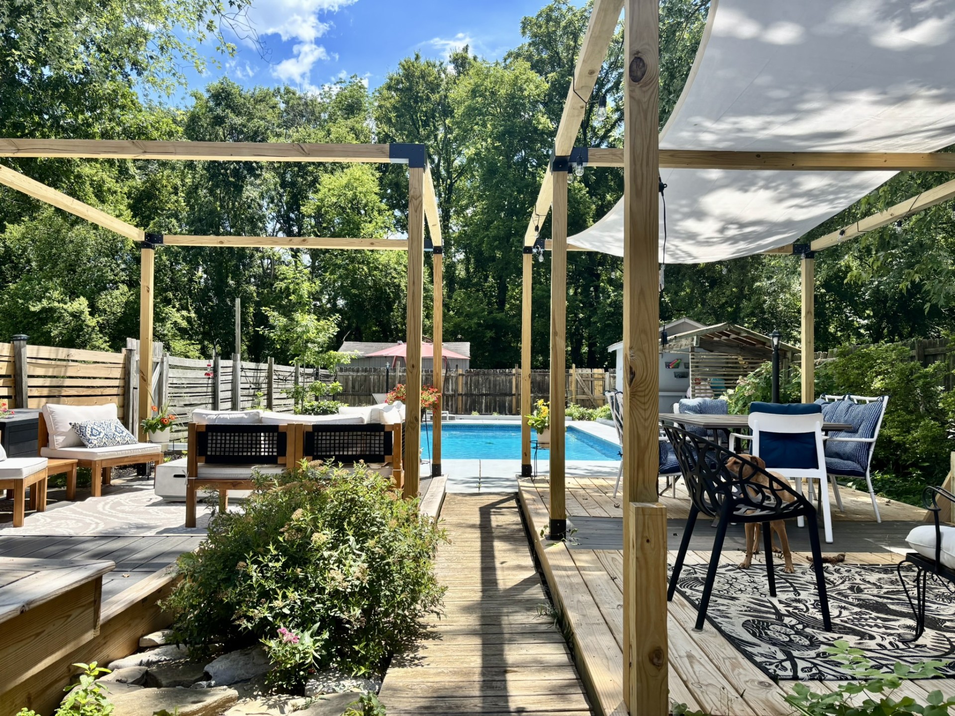 502 Hillwood Dr