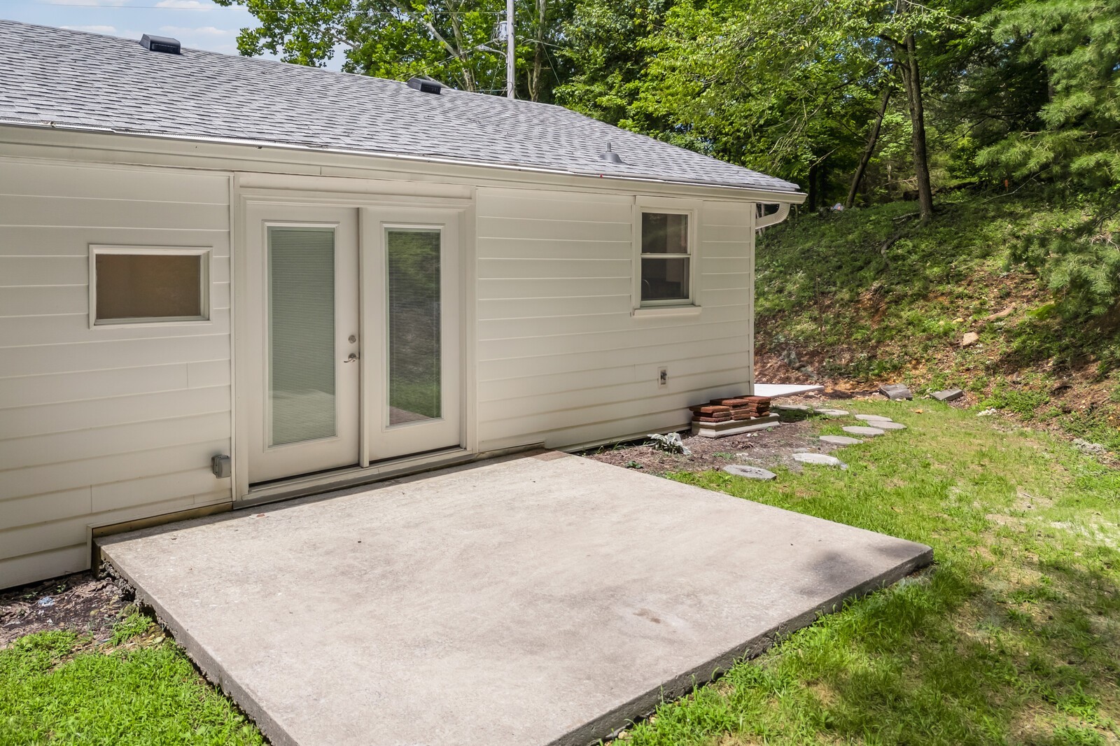 99 Gallaher St