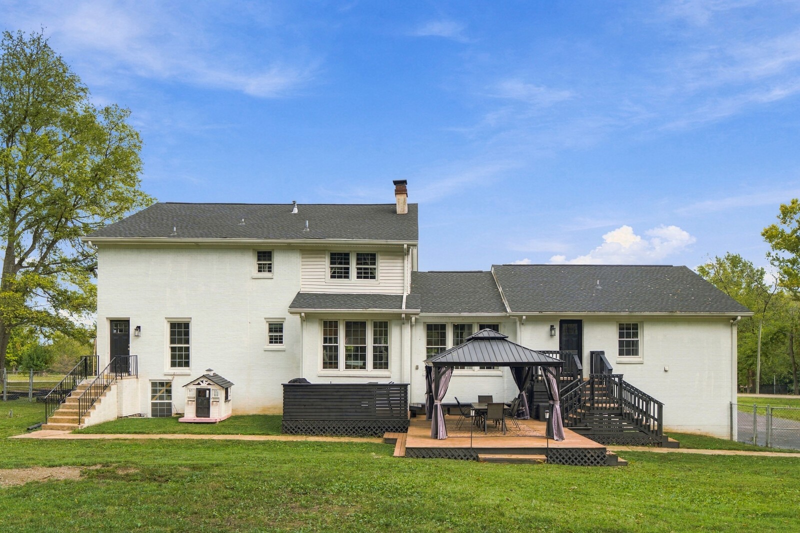 901 N Summerfield Dr