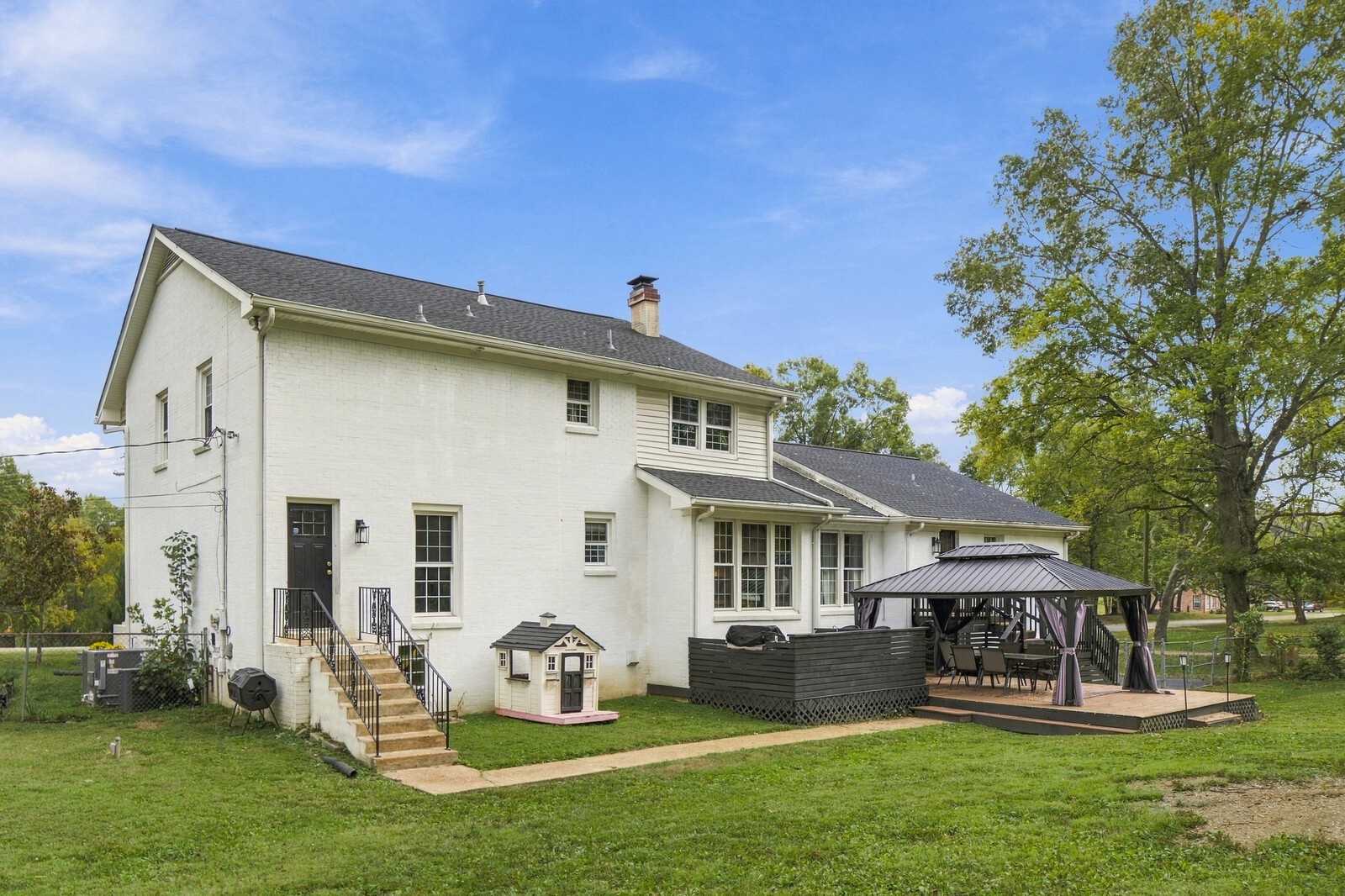901 N Summerfield Dr