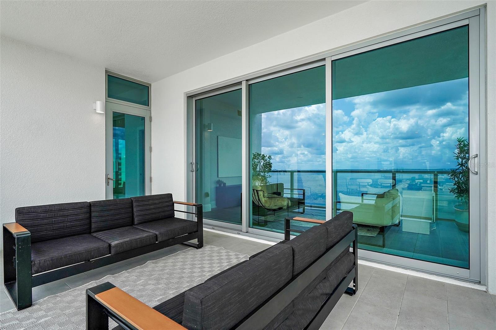 2910 W BARCELONA ST #1001