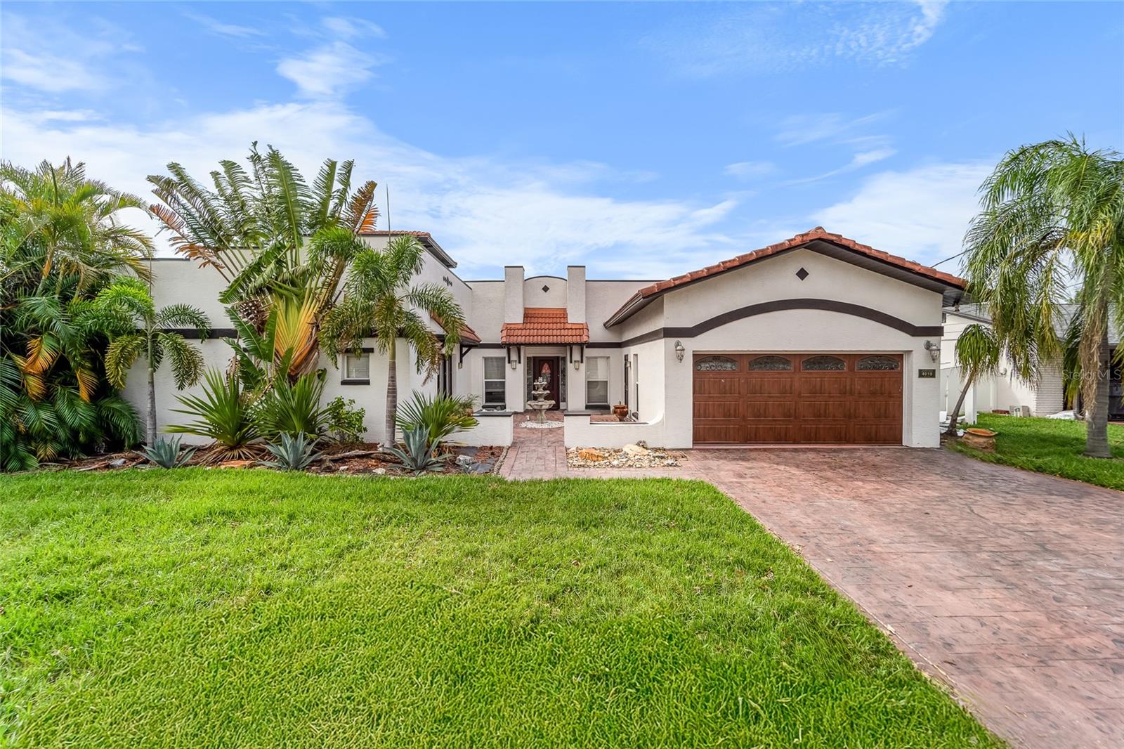 4618 BAY CREST DR