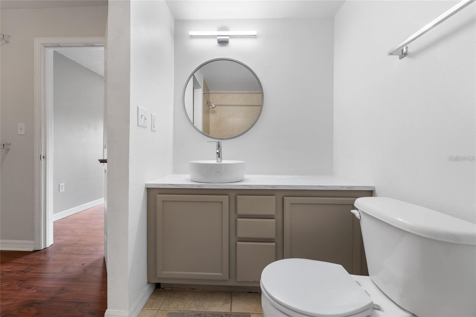 406 W AZEELE ST #307