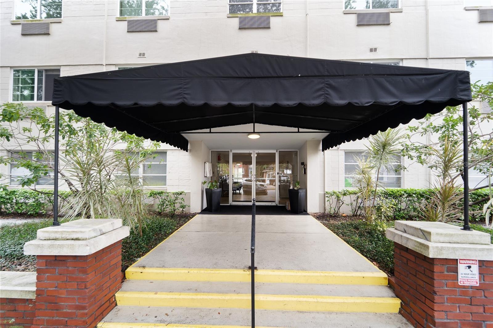 406 W AZEELE ST #307