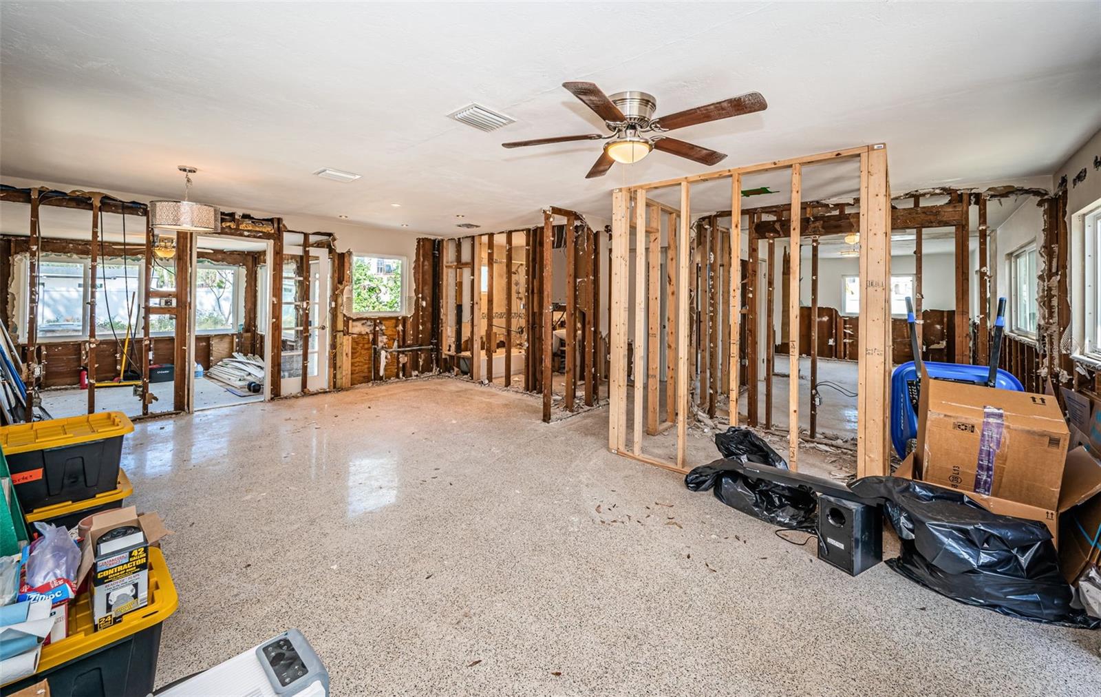 3962 POINSETTIA DR