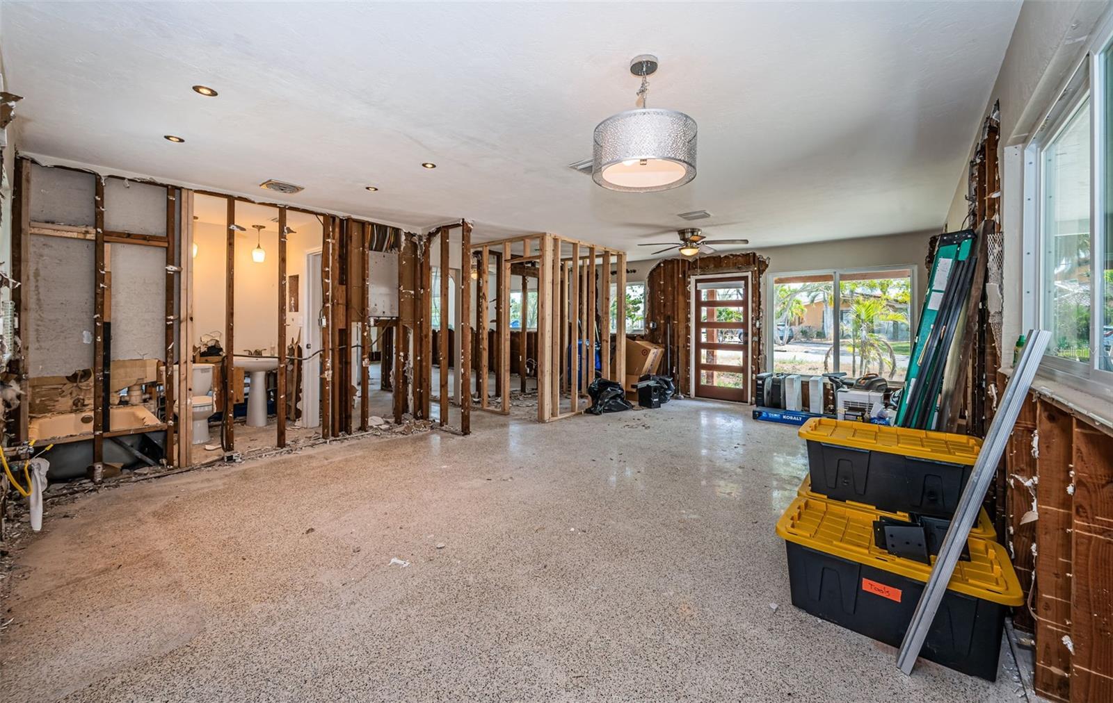 3962 POINSETTIA DR