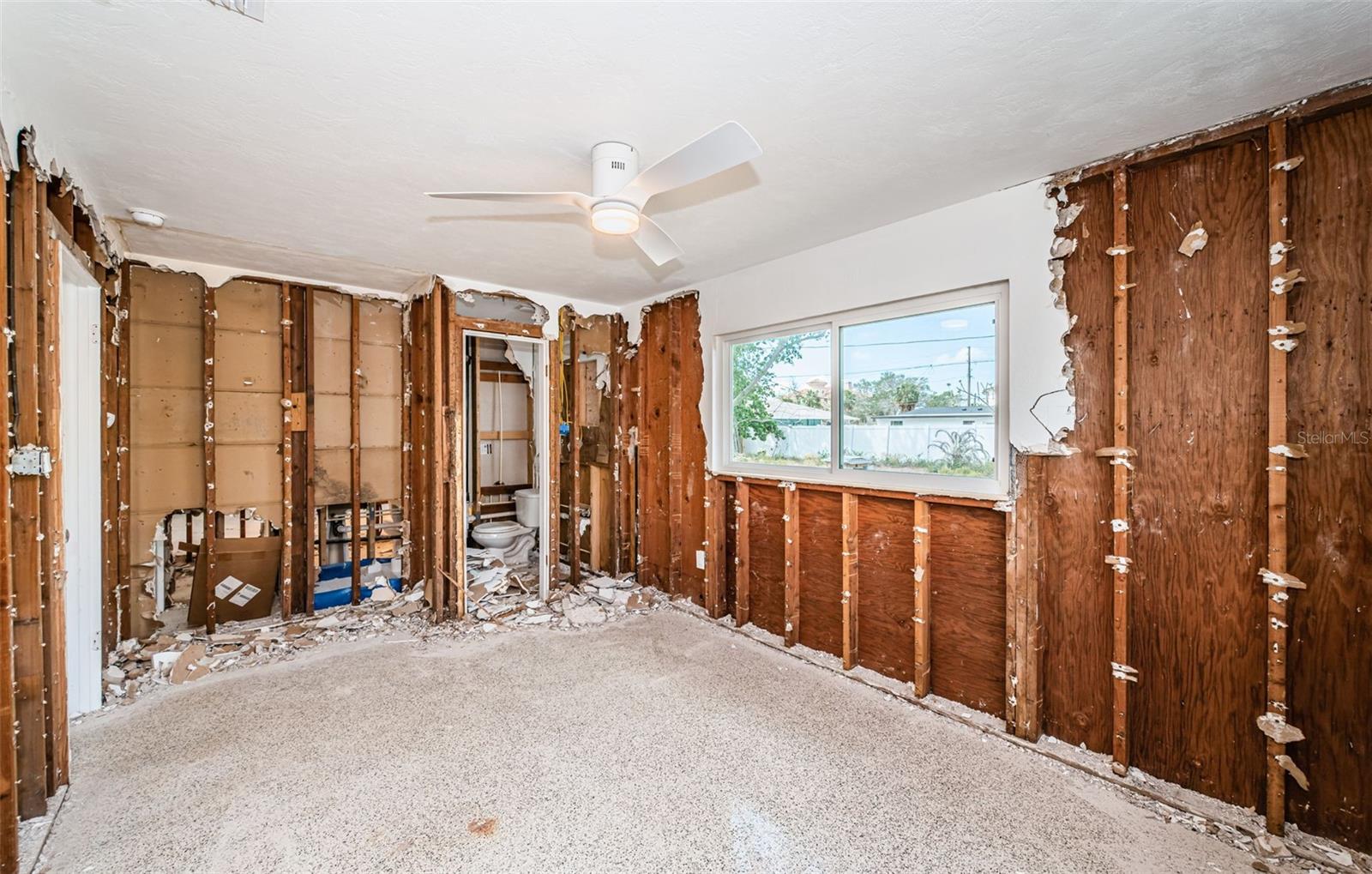 3962 POINSETTIA DR