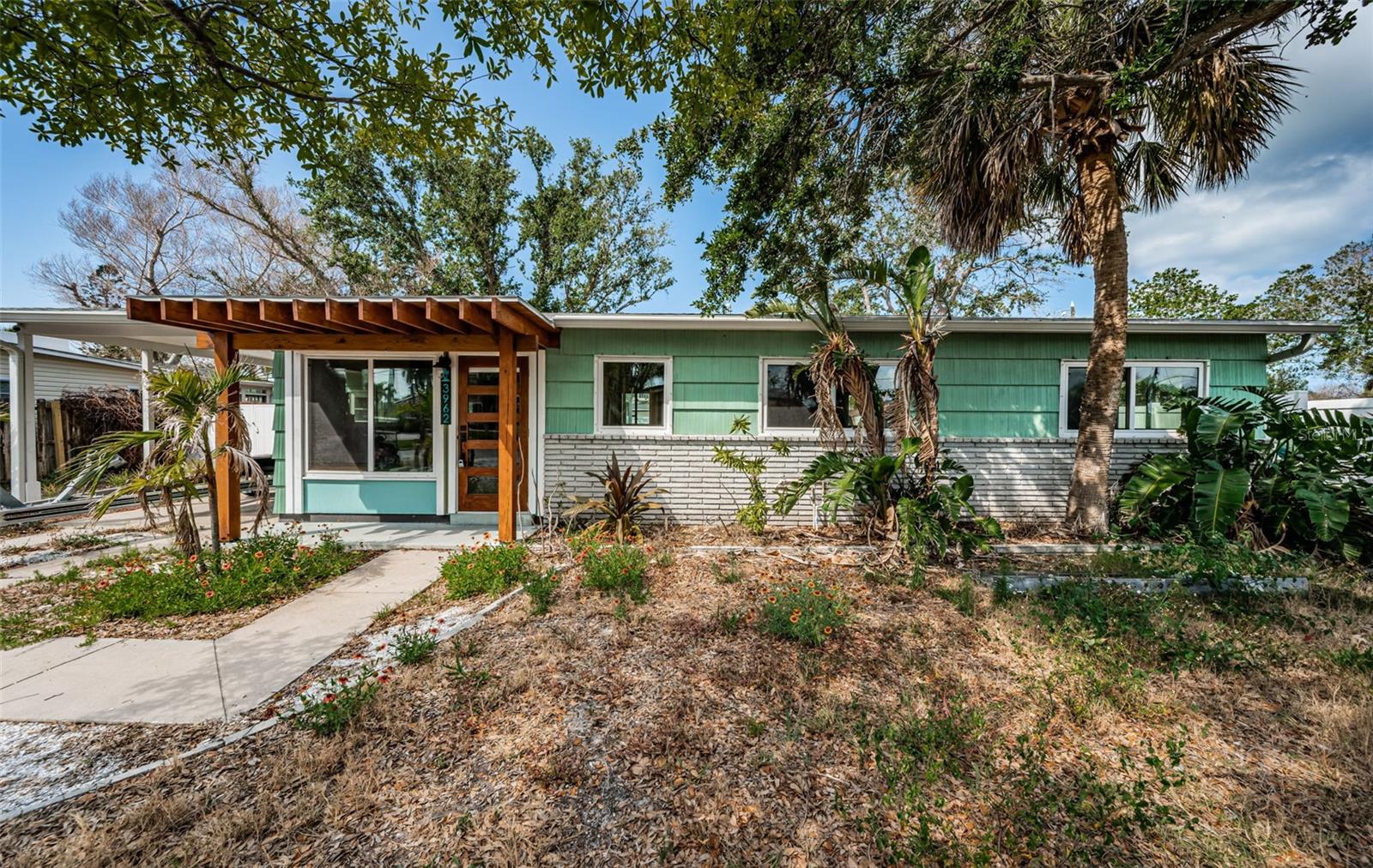 3962 POINSETTIA DR