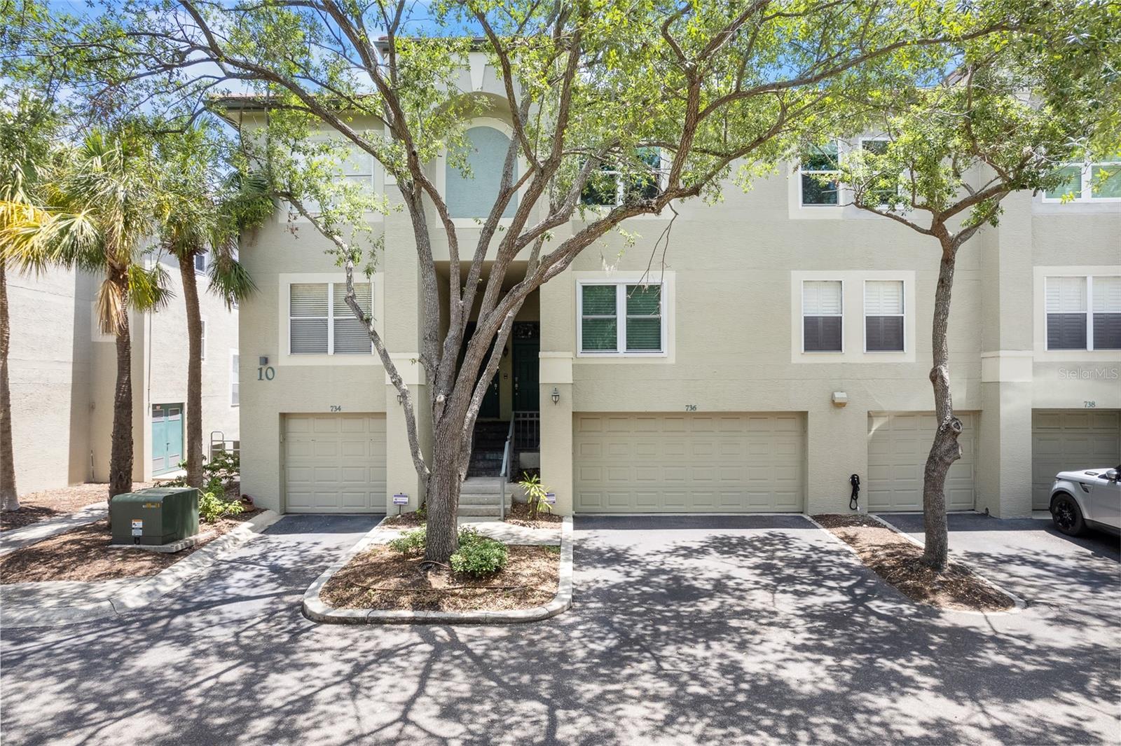 736 CORAL REEF DR