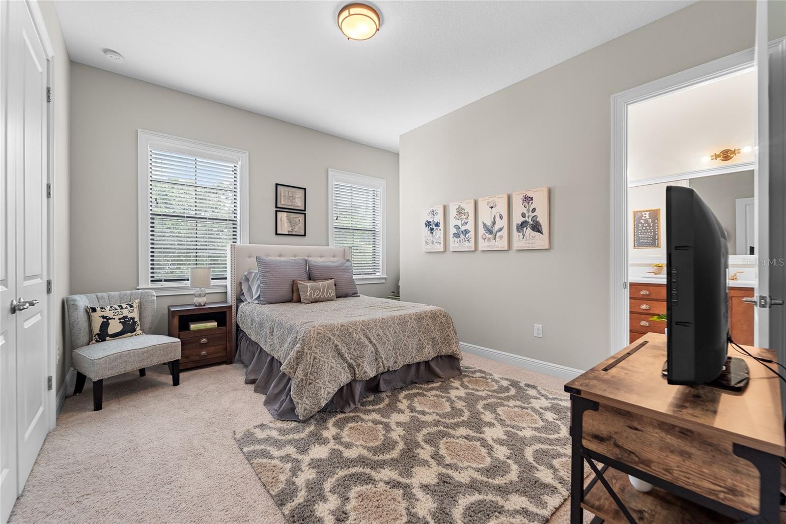 3108 W PALMIRA AVE