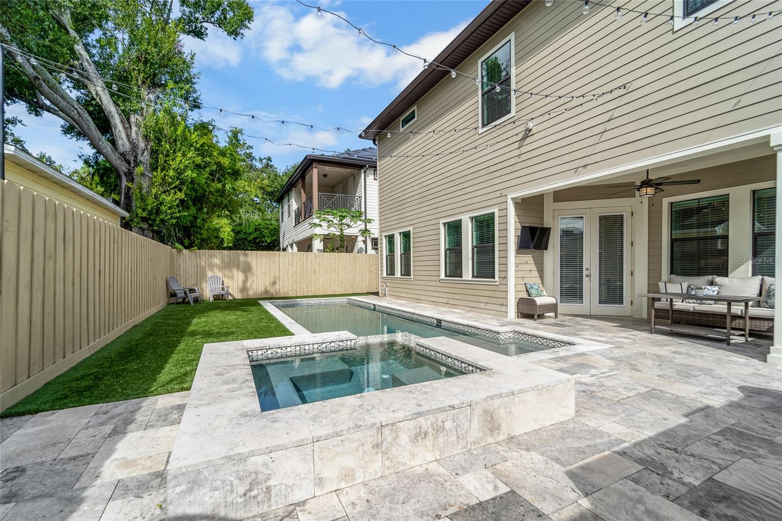 3108 W PALMIRA AVE