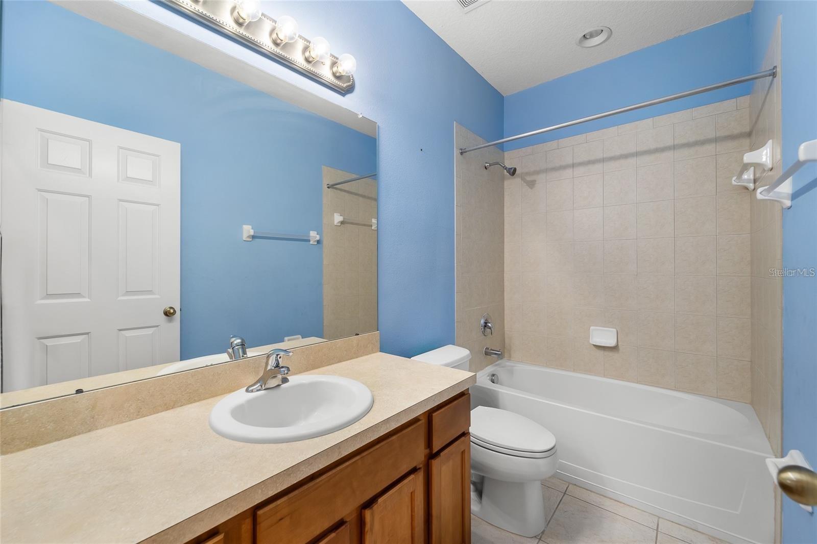 4425 AMBERLY OAKS CT