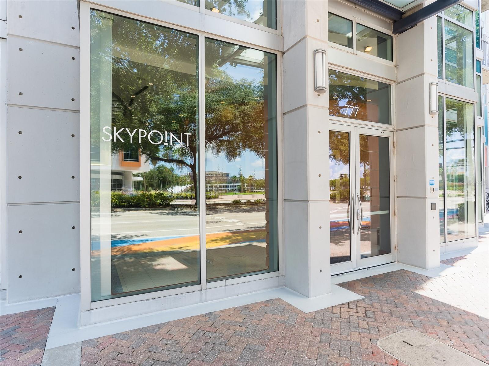 777 N ASHLEY DR #1403