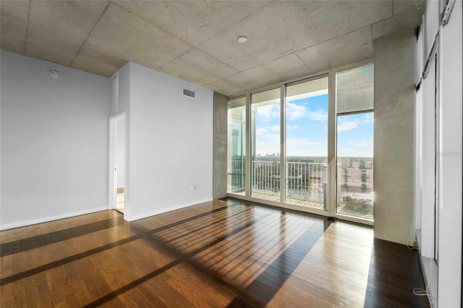 777 N ASHLEY DR #1403