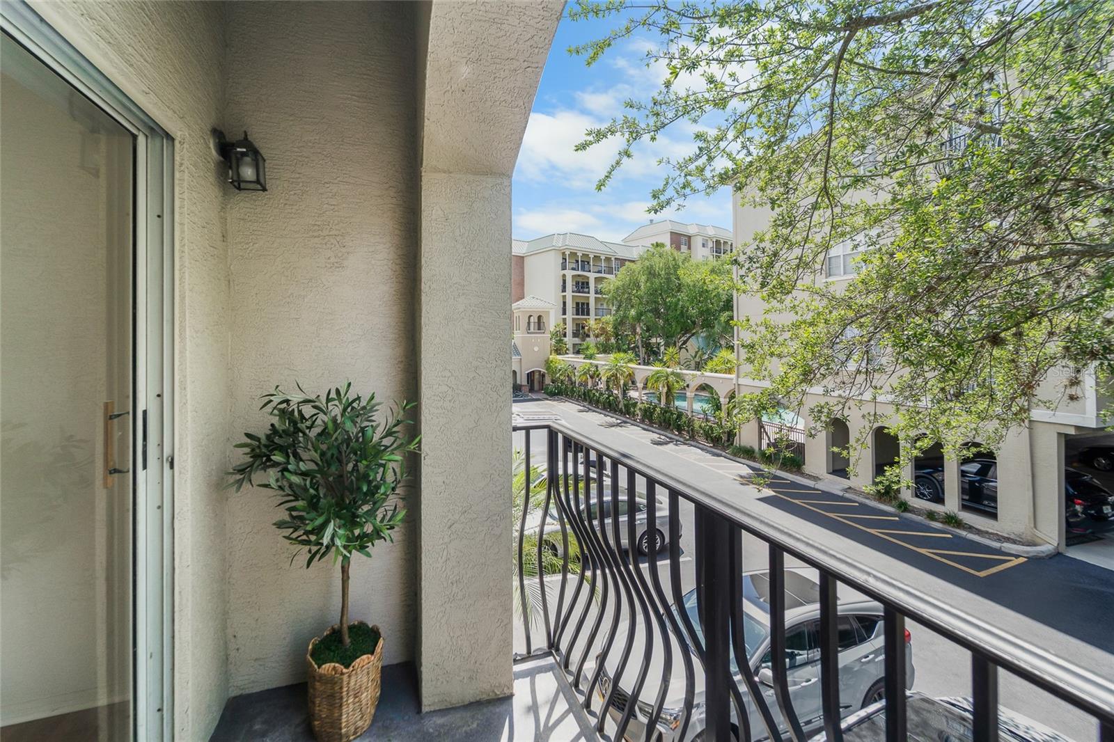 501 KNIGHTS RUN AVE #6101