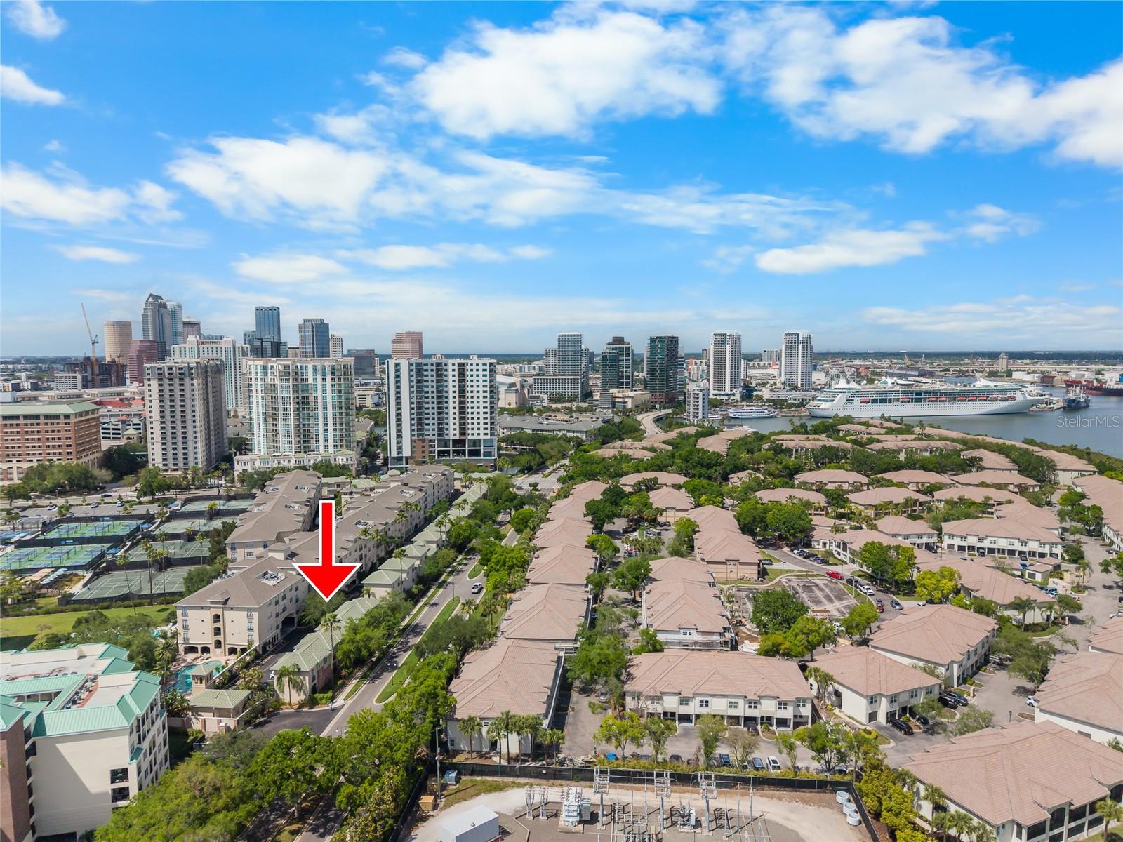 501 KNIGHTS RUN AVE #6101