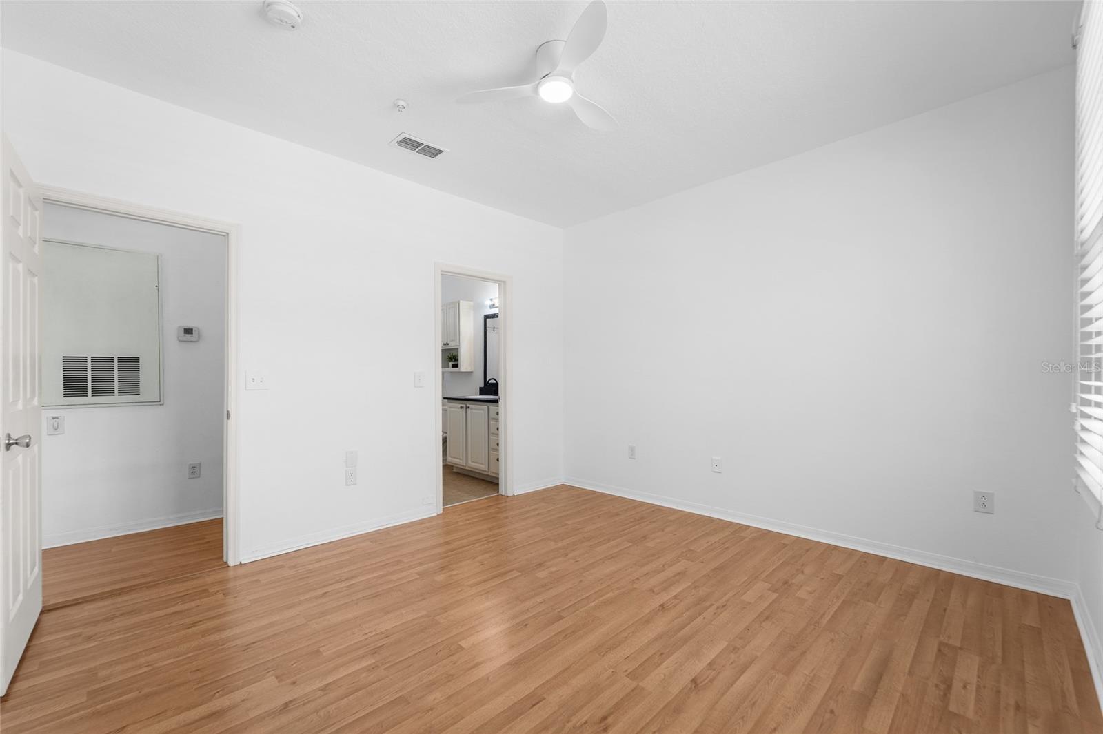 501 KNIGHTS RUN AVE #6101