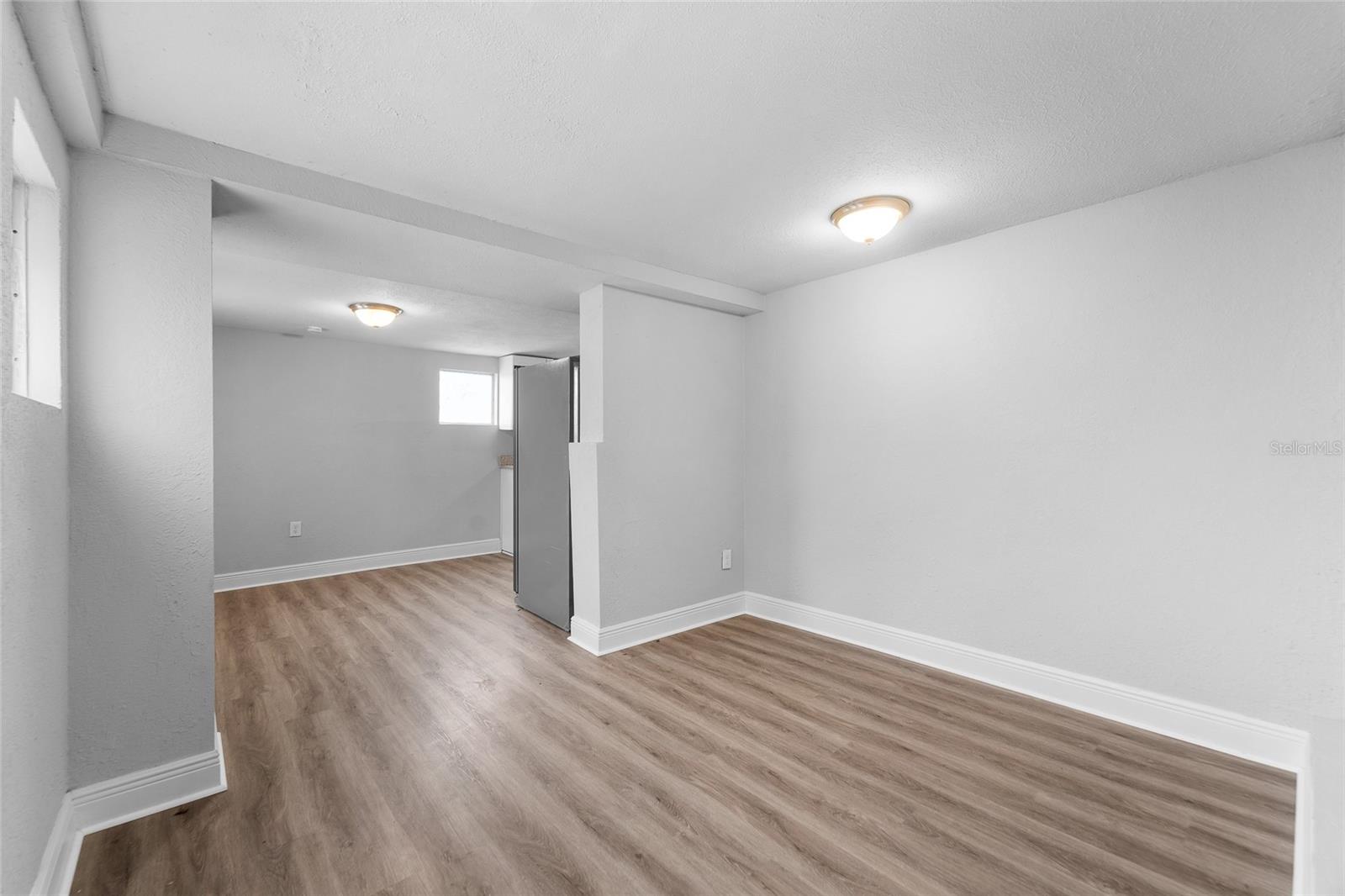 115 W ALLISON CT