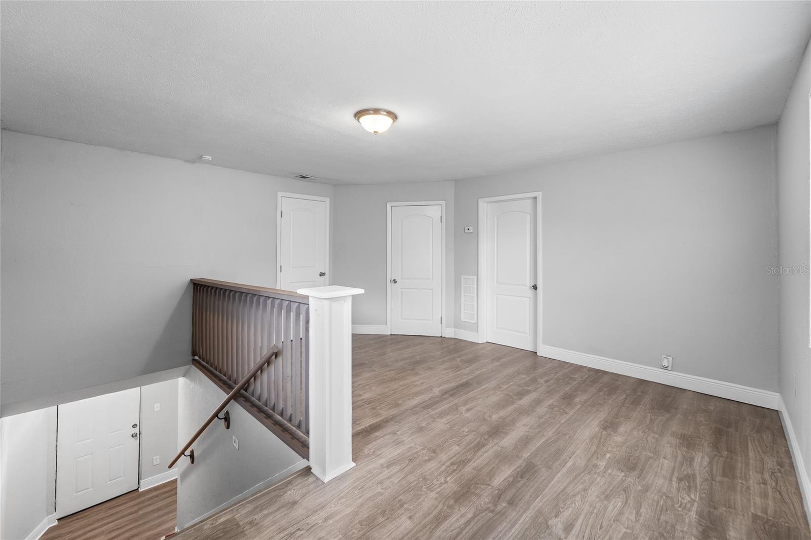 115 W ALLISON CT