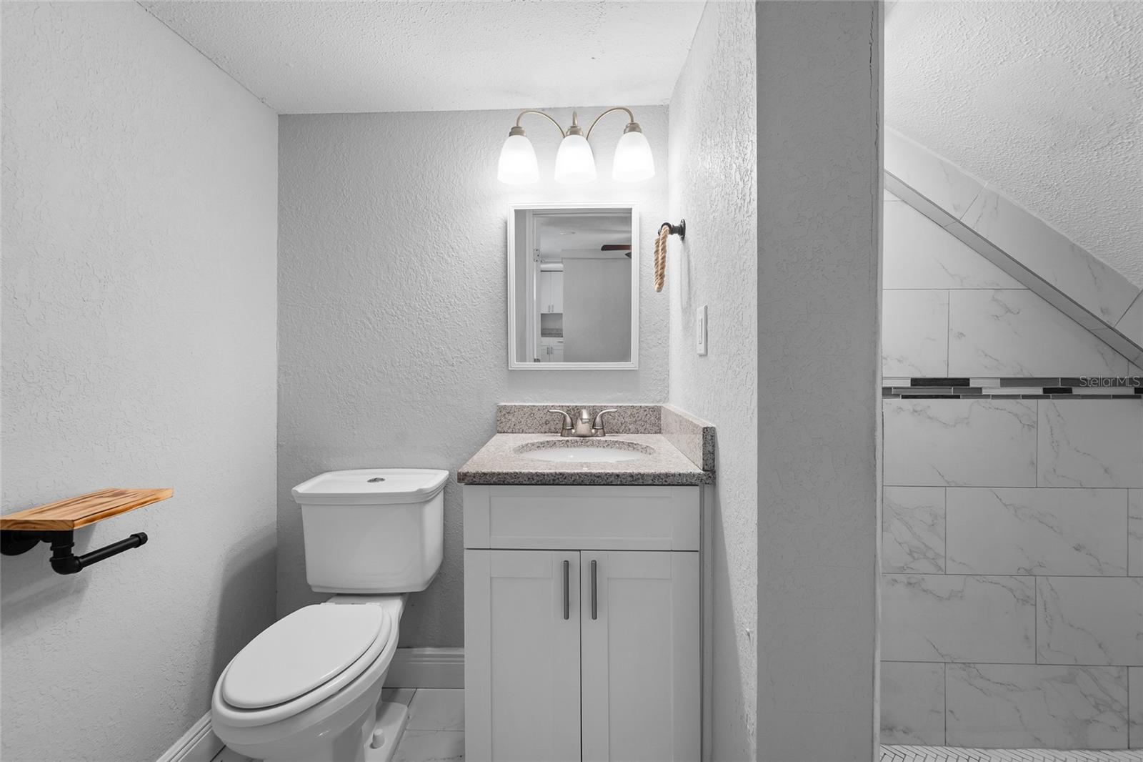 115 W ALLISON CT