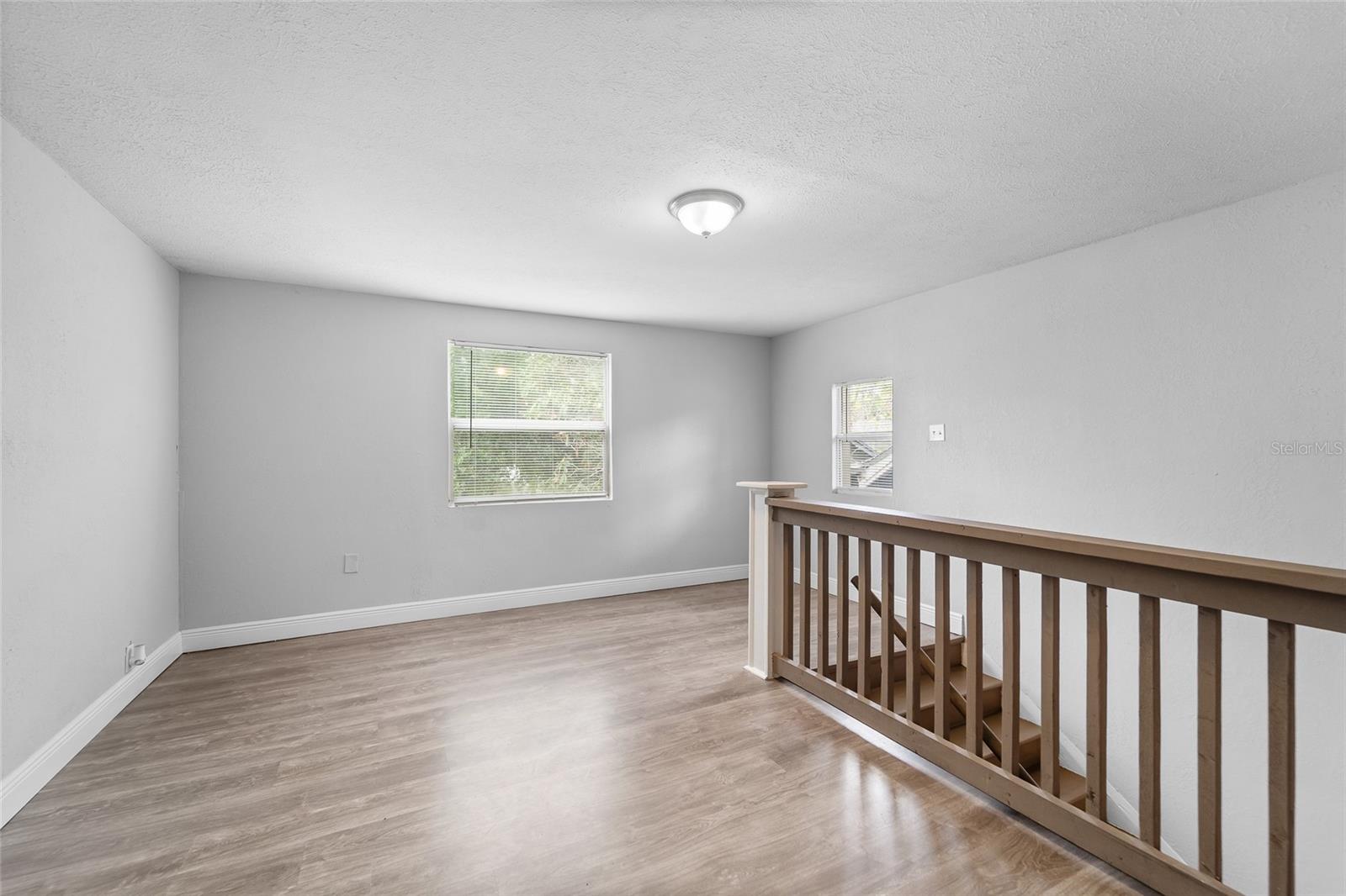 115 W ALLISON CT